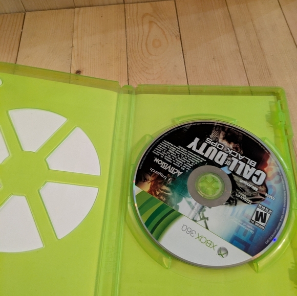 Call of Duty: Black Ops for Xbox 360 - Green Case Used - Picture 4 of 5